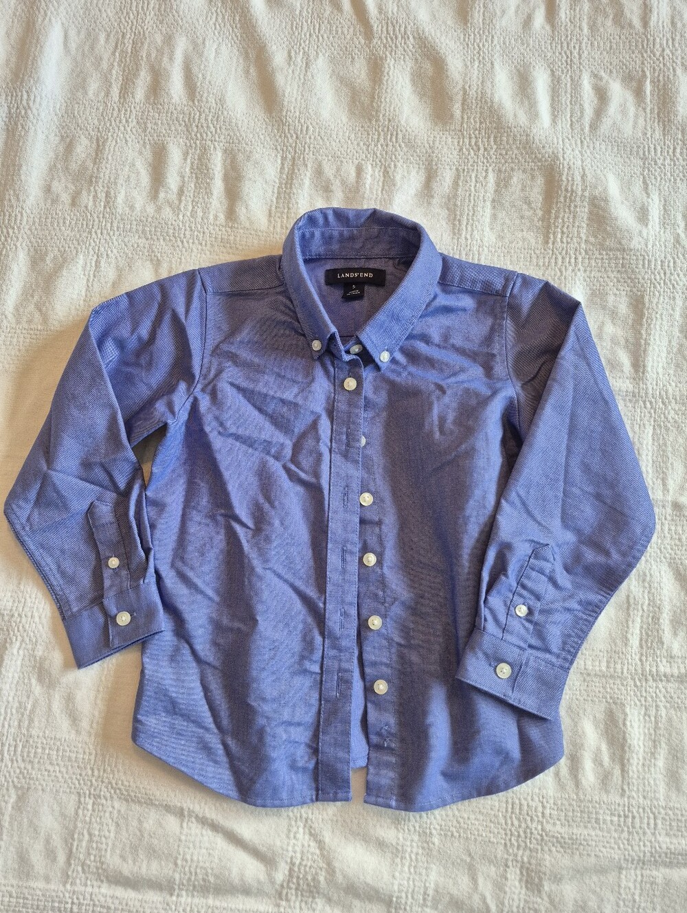 Lands' End boys size 5 blue semi fitted blue button down shirt VGUC